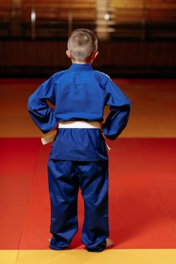 Photo http://static.kintayo.com/images/judo/kids/350/Blue/Judo_boy_blue_350gsm_6.jpg