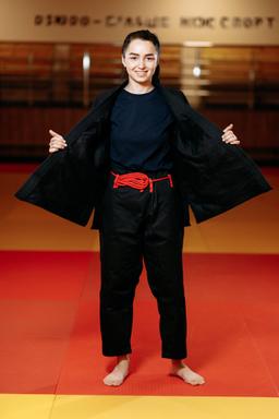 Photo https://static.kintayo.com/images/bjj/adults/450/Black/Bjj_woman_black_450gsm_5.jpg