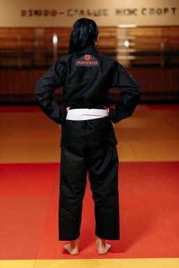 Photo https://static.kintayo.com/images/bjj/adults/450/Black/Bjj_woman_black_450gsm_6.jpg