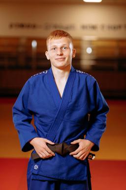 Photo https://static.kintayo.com/images/judo/adults/450/Blue/man_blue_450gsm_2.jpg