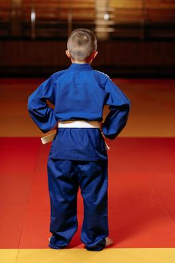 Photo https://static.kintayo.com/images/judo/kids/350/Blue/Judo_boy_blue_350gsm_6.jpg
