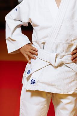 Photo https://static.kintayo.com/images/judo/kids/350/White/Judo_boy_white_350gsm_4.jpg