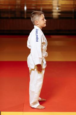 Photo https://static.kintayo.com/images/judo/kids/350/White/Judo_boy_white_350gsm_5.jpg