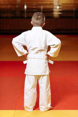 Photo https://static.kintayo.com/images/judo/kids/450/White/Judo_boy_white_450gsm_6.jpg