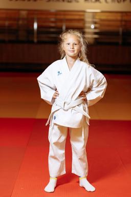 Photo https://static.kintayo.com/images/karate/kids/Karate_girl_240gsm_1.jpg