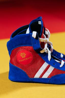 Photo https://static.kintayo.com/images/sambo/sambetky/Sambo_shoes_4.jpg