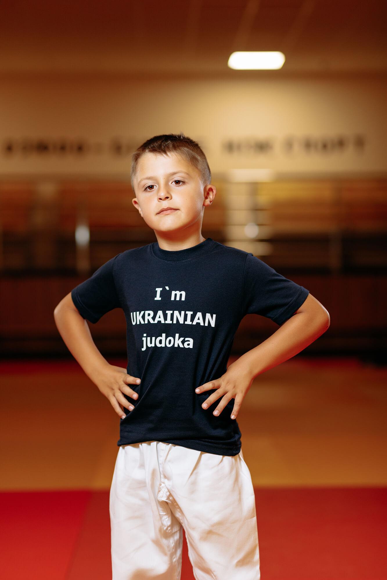 Дитяча футболка темно-синя з написом "I am Ukrainian judoka" - Розмір: 32 1