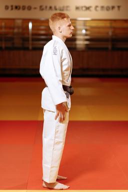 Photo http://static.kintayo.com/images/judo/adults/450/White/man_white_450gsm_3.jpg