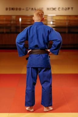 Photo http://static.kintayo.com/images/judo/adults/550/Blue/man_blue_550gsm_6.jpg