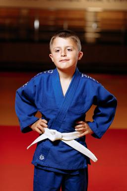 Photo http://static.kintayo.com/images/judo/kids/450/Blue/Judo_boy_blue_450gsm_2.jpg