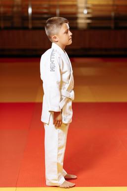 Photo http://static.kintayo.com/images/judo/kids/450/White/Judo_boy_white_450gsm_5.jpg